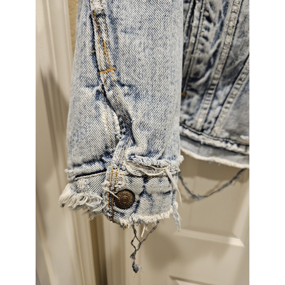 Vtg Levi's Light Wash Denim Sherpa Super Distressed Thrashed Grunge Jacket L - Picture 4 of 16